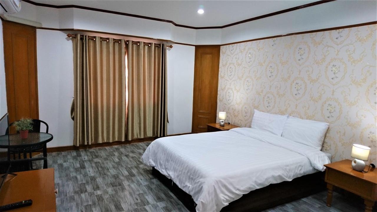 โรงแรมเมืองเพรียวอินน์ Mueang Phriao Inn Hotel Sara Buri エクステリア 写真